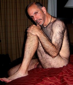 papillon52:  daddyjec:  Waiting Patiently  Hairy and so Sexy MAN 