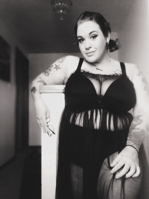jennybebop: Hello. Dress is forever21 size Large.