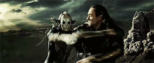 tangerineshades:Let’s just take a second to appreciate that Loki fights like his mum. And that’s awe