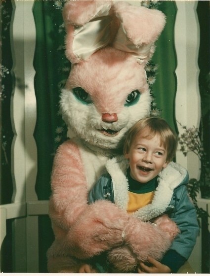 buzzfeed:
“ 19 Vintage Easter Bunny Photos That Will Make Your Skin Crawl
”