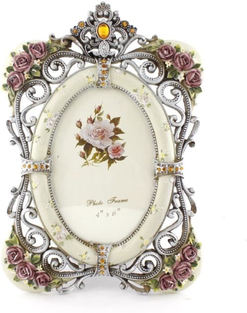 pretty floral framesone (by Gift Garden)two - white / yellow (by KONVINIT and Zhenzan Frames)three (