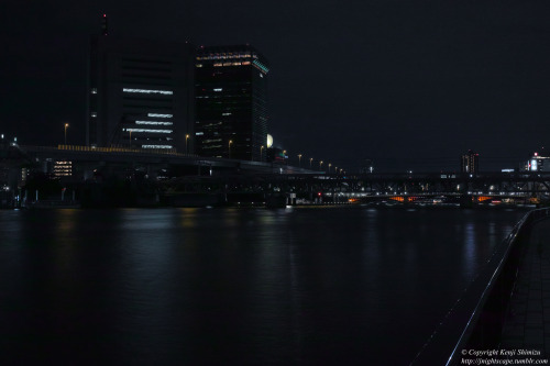 Urban Riverside, Tokyo.You can purchase my images online https://500px.com/kenjishimizu14