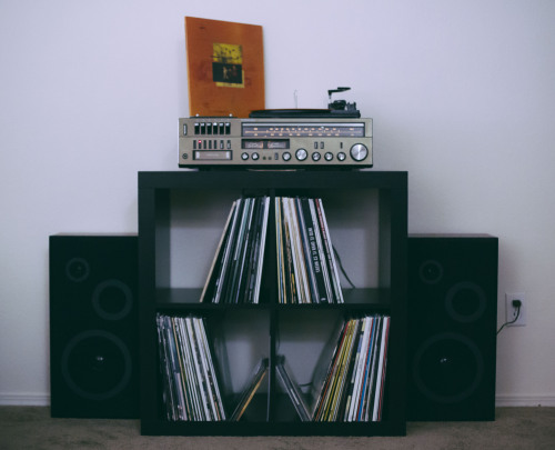 newfoundspace:My record player set up is the best. 