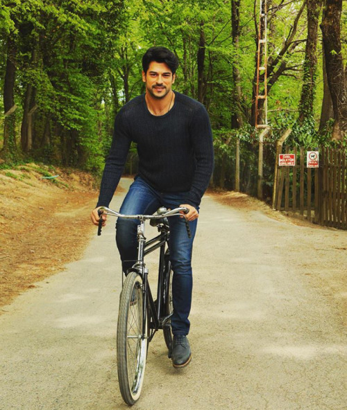 burakozcivitfans - #Burak Özçivit #Kara Sevda #dizi #star #tv...