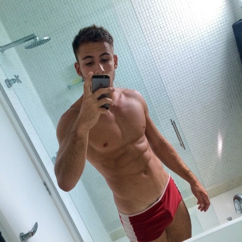 decisivo:  Insta @decisivo follow back ♡😘