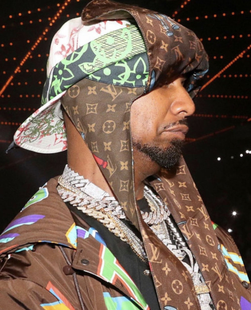 Juelz Santana Rocks Louis Vuitton x NBA Jacket Designed by Don C, LV  Bandana Hat at 'Verzuz' Battle