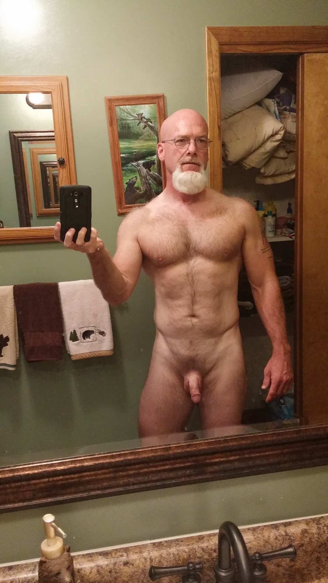 lovematuremen:  Looking great Todd. Thanks for the submission. 