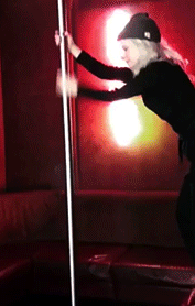 teganorsara:yelyahwilliams wholesome stripper’s first day. #imakemoneymoves