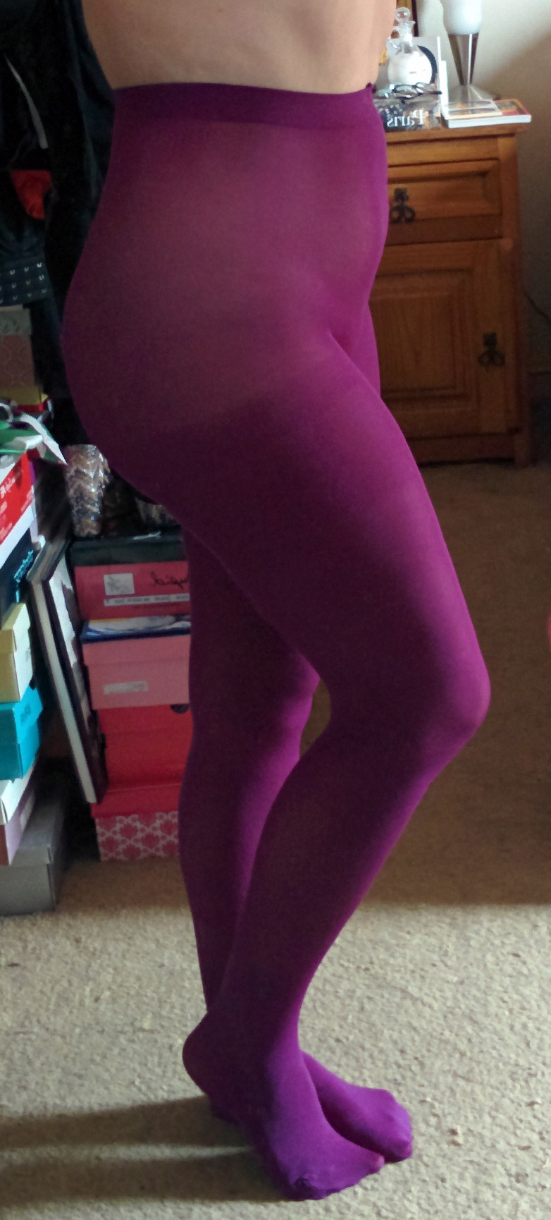 tightsnpanties:  cherrylovestights:  Another current favorite ~ purple.  Wow. You