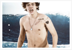  One Direction - Kiss You: shirtless scenes                         
