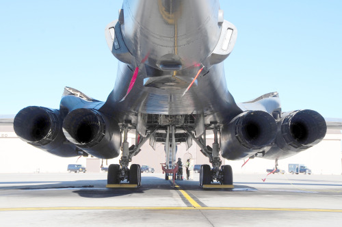 rocketumbl:  B-1B 