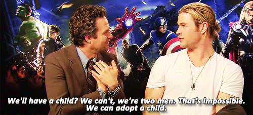 coporolight:  tsundereslasher:  Mark Ruffalo + Avengers cast  I think you forgot