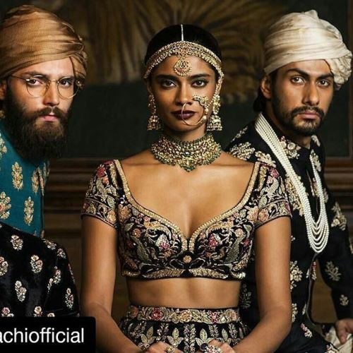 #Repost @sabyasachiofficial with @repostapp ・・・ #Sabyasachi #Couture2016 #FIRDAUS #BlackMughals #Kis