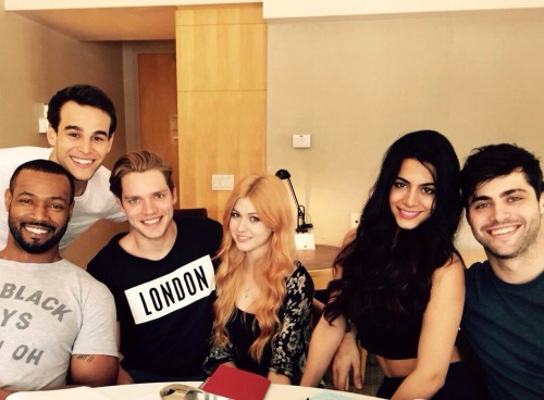 divergentmockinjay:  The cast of Shadowhunters is amazing, can’t wait!!