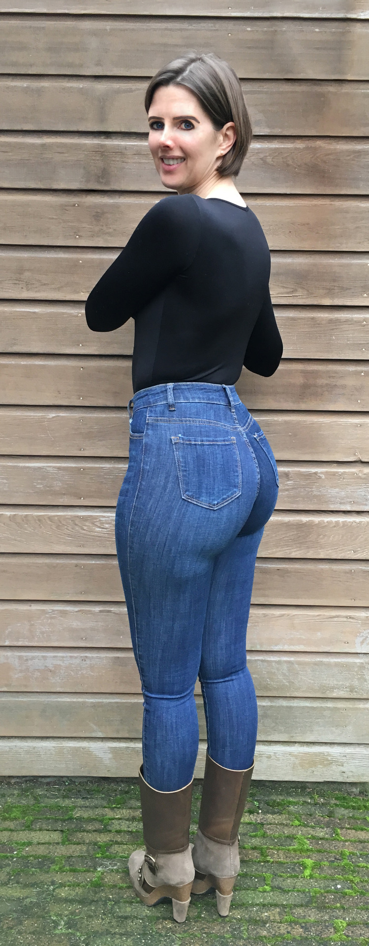 stephanie-wolf:  Stephanie Wolf - Dutch/German anal hooker - me, showing my new jeans