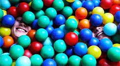 jacksgap:  ollymurs:  the bedroom ball pit!  http://www.youtube.com/watch?v=oTNGbUEWX_4 