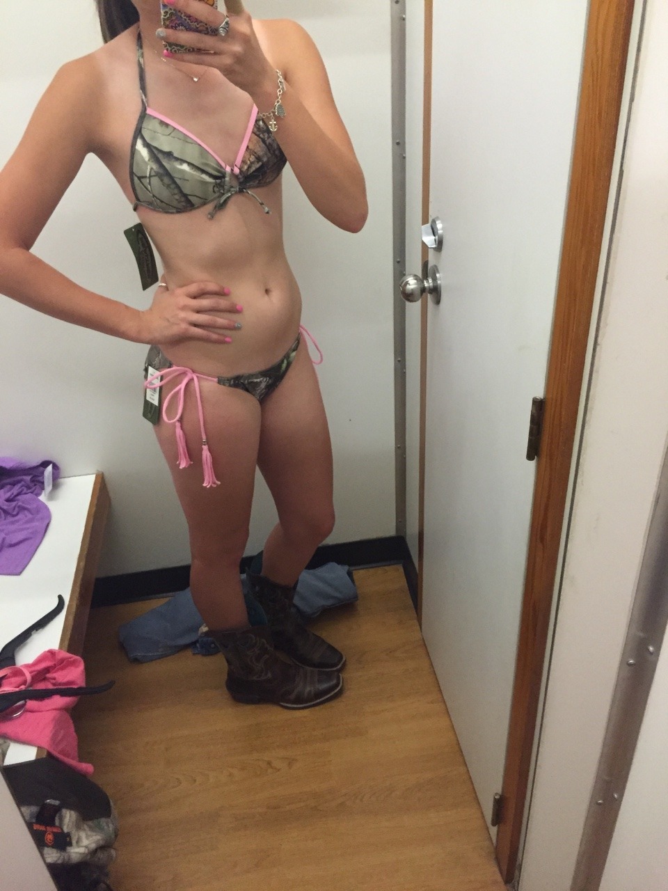 sluttyexgirlfriends:Kaitlyn! Don’t forget to send your pics in here!