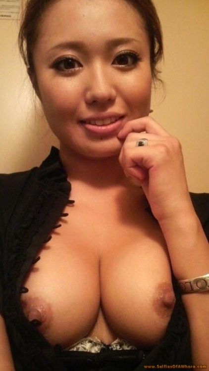 selfiesofawhore: Picture from: selfiesofawhore.tumblr.com/ Twitter: twitter.com/Selfi