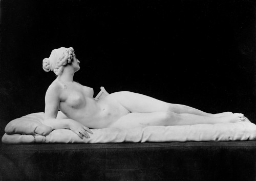 via-appia: Reclining Sappho, 1797-1802 Johann Heinrich von Dannecker (1758-1841)