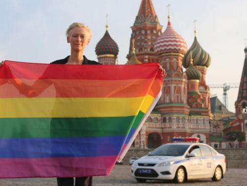 lesbowie:Please share this message from Tilda: “In solidarity. From Russia with love.&ldqu