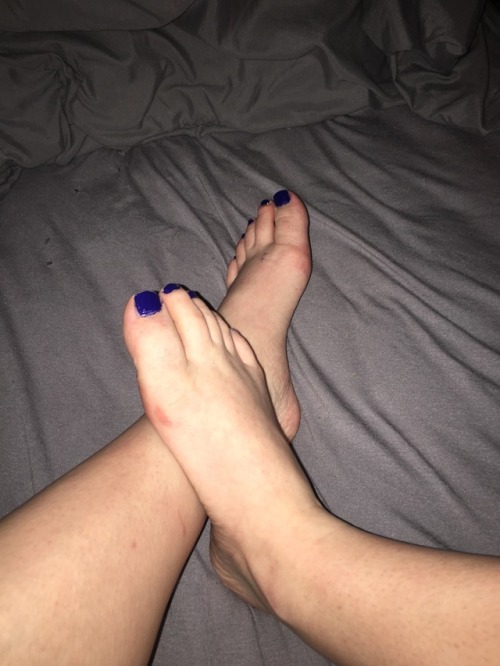 in the mood to have my toes sucked