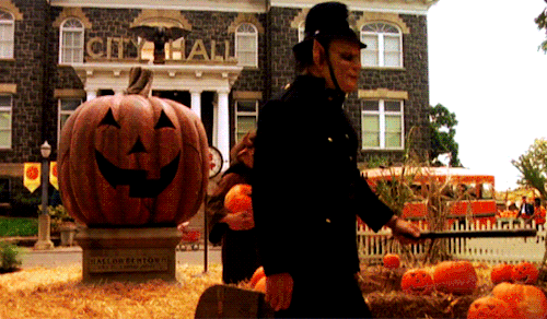 janevillanueva: Halloweentown (1998) dir. Duwayne Dunham