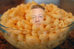 youcantblowupthelizardmen:  mackleroni and cheese   idk why this made me laugh, but it did. 