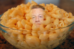 braydaaan:  youcantblowupthelizardmen:  mackleroni and cheese  im actually in tears omg