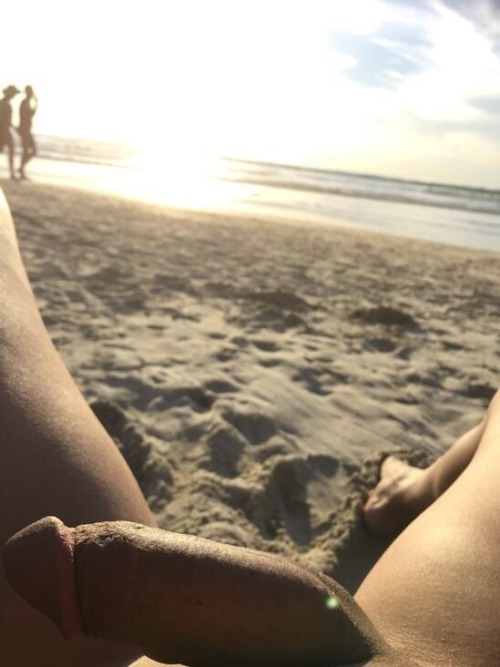 Porn photo suzieme:  if you see Yasmine on your beach