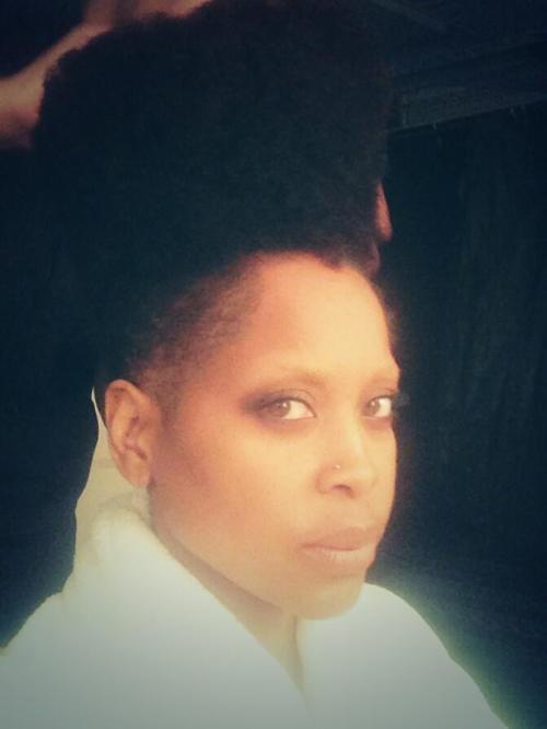 thesearetheaxes:  chizohfro:  smoothzone:  “Erykah Badu’s Do”  Mama.  ma wife is so fine and creative y’all.   