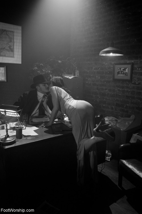 knifeladder:  Porn Noir 