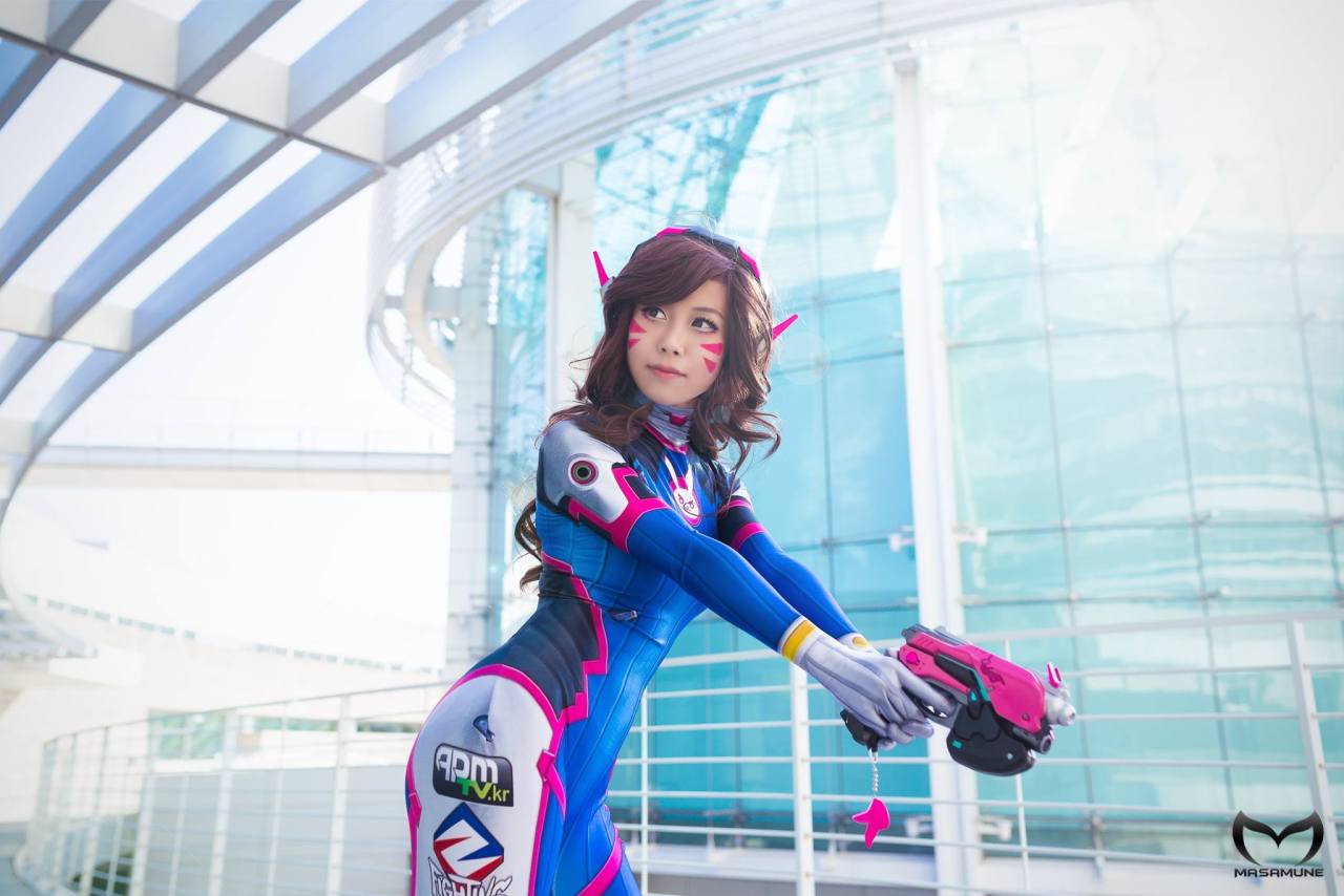 miyuki-cosplay:  Cosplayer: Miyuki Cosplay Character: DVa Series: Overwatch Photo