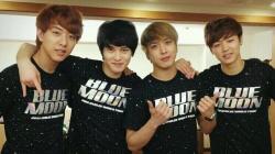 Cnciel07:  [Twitter|Photo|Trans] Everyone, The Concert Has Ended. I’m Yonghwa!