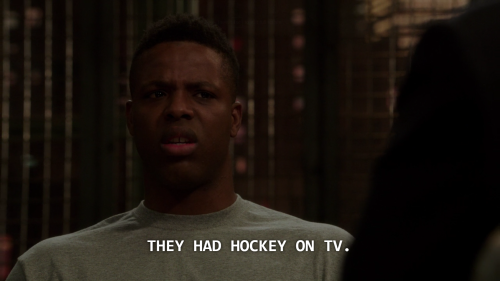featherdusters: f1rstperson: If gays don’t watch hockey then explain this Youre right im so so