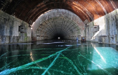 abandonedandurbex:Abadoned Soviet submarine base. 914x580Source: openpics.aerobatic.io/