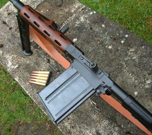 whiskeyandspentbrass:FG42