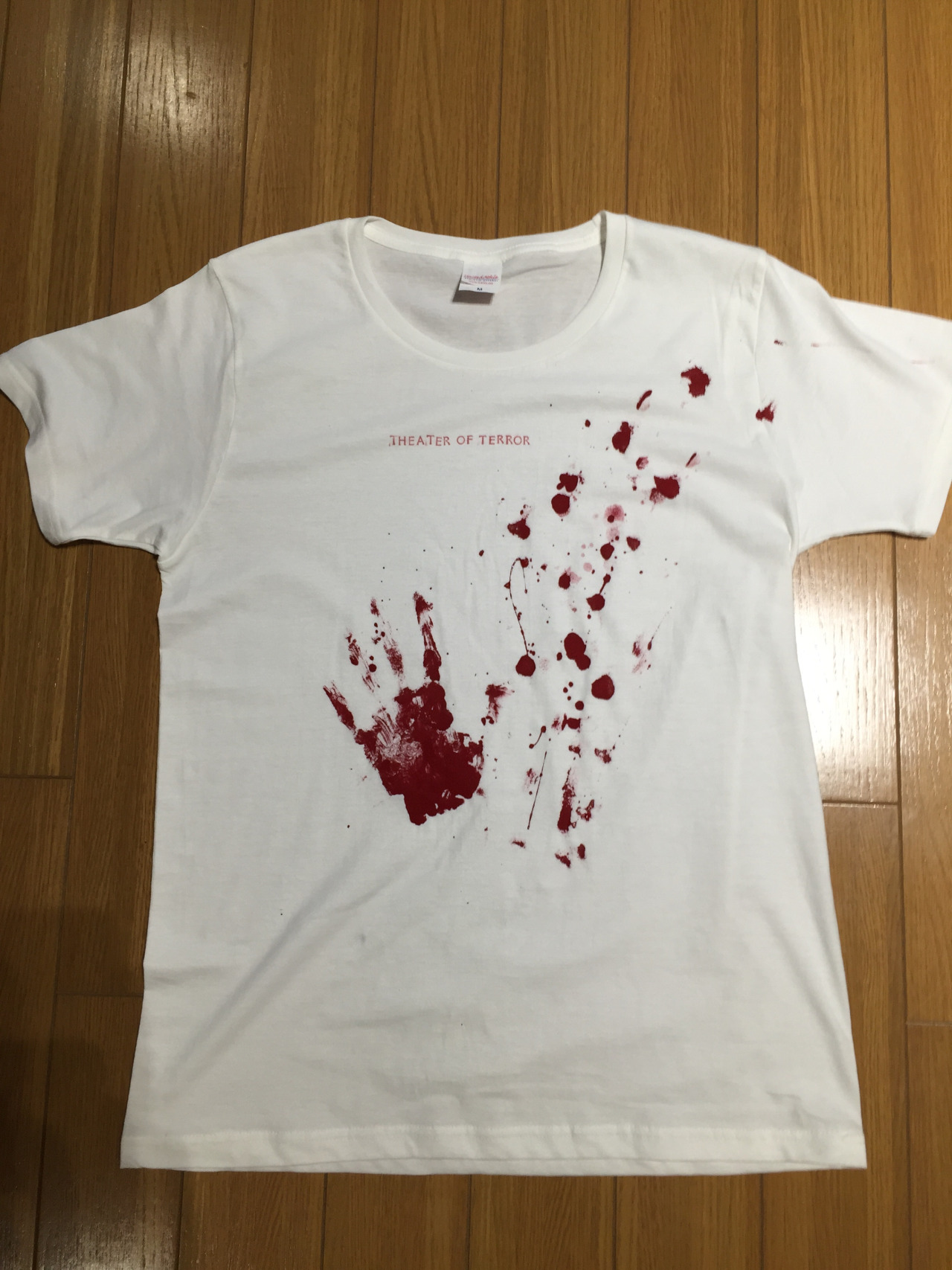 ノベルティTシャツ制作開始！1枚1枚ハンドメイドです。
ご購入はクラウドファンディングのMAKUAKEからどうぞ！