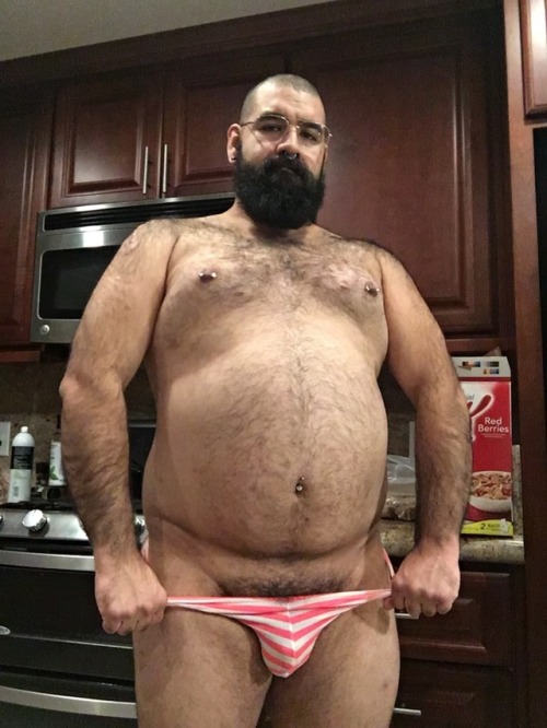iwannabeyourgentleman:  Learning to appreciate your body is a constant struggle, be kind to yourself