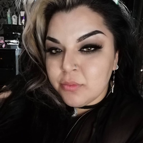 I dont know anything. #justmorriganthings #Goth #gothic #gothgirl #dark #darkaesthetic #makeup #Mexi