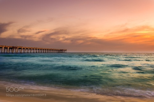random-photos-x:  Sunset at Panama City Beach, Florida by WalnerBars. (ift.tt/2eq54Mr)  xx