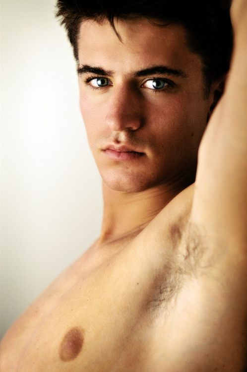 mrwilldude:  Eyes that sizzle 