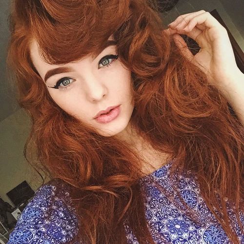 miss-deadly-red: Little meerkat face #pale #makeup #piercings #pinup #vintage #eyebrows #ginger #red