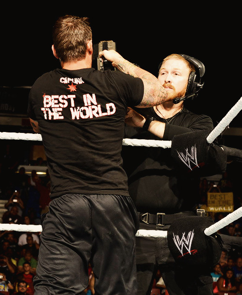 I couldn&rsquo;t help but notice Punk&rsquo;s pants riding up! Great shape!