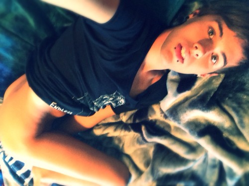 jordankaii:  Hello lovely followers in Tumblr land ^.^ submit pics to me. Or kik jordankaii. Remember I’ll only post your pics with permission =) 