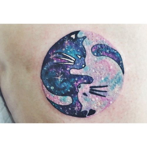 laurenwinzer:  Miranda’s first tattoo! Thank you so much!!! Safe time traveling 💖🐱