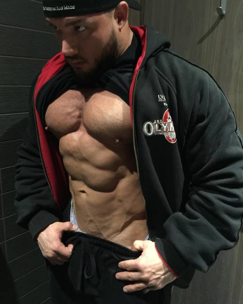 bigmalepecs:Zane Watson