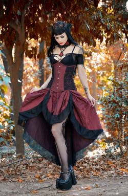 Gothicandamazing:  Model: Mary De Lisphoto: Thomas Giannakis - Human Photosoutfit: