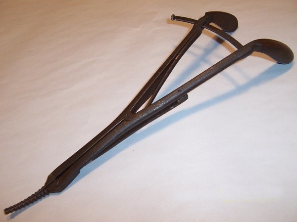 sixpenceee:This is an antique cervix dilator from the 1800’s.  This instrument