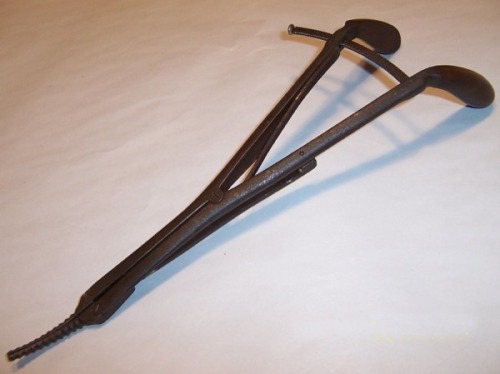 XXX sixpenceee:This is an antique cervix dilator photo