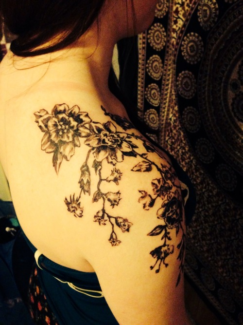 fuckyeahtattoos:  Done by the lovely Kristen @ In Living Color in Plattsburgh, NY